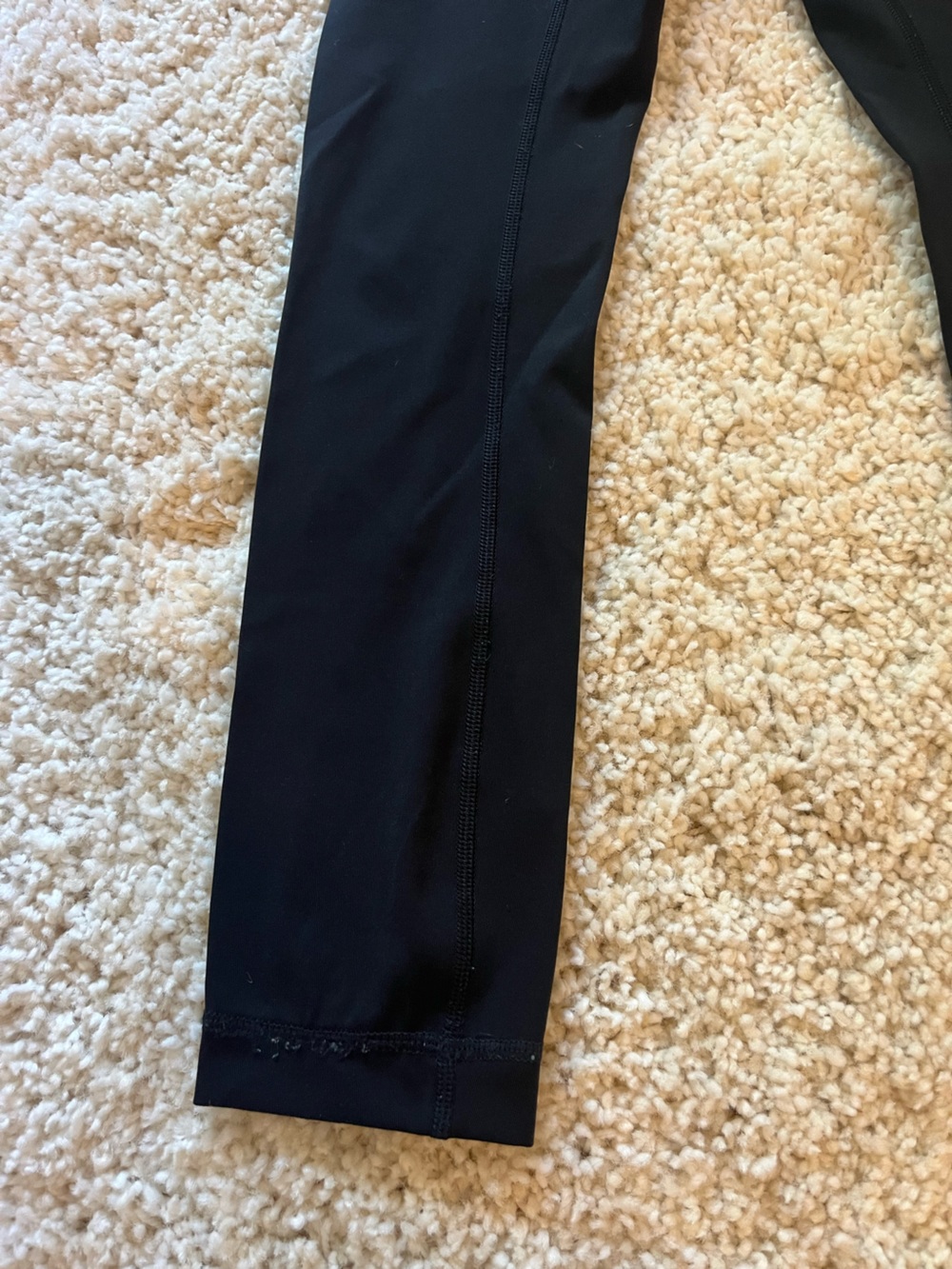LULULEMON Size 0 Leggings. - Picture 2 of 4